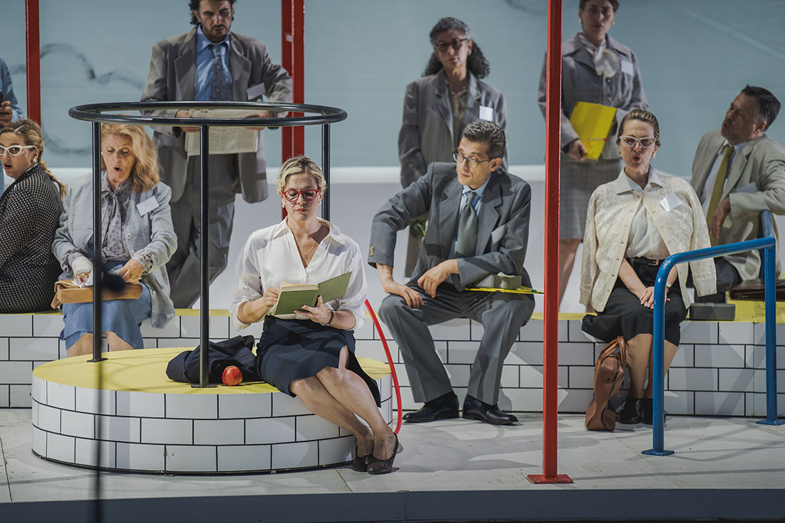Opera L'Elisir D'Amore del regista Roberto Catalano, Teatro del Maggio musicale fiorentino, Firenze .