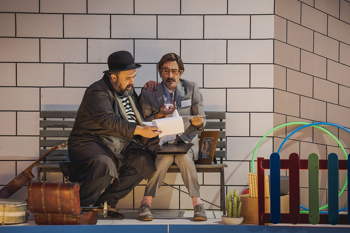 Opera L'Elisir D'Amore del regista Roberto Catalano, Teatro del Maggio musicale fiorentino, Firenze .