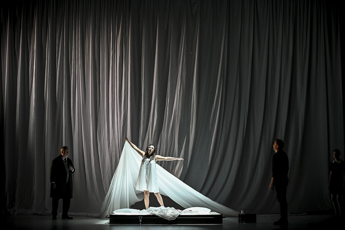 Opera La Traviata del regista Roberto Catalano