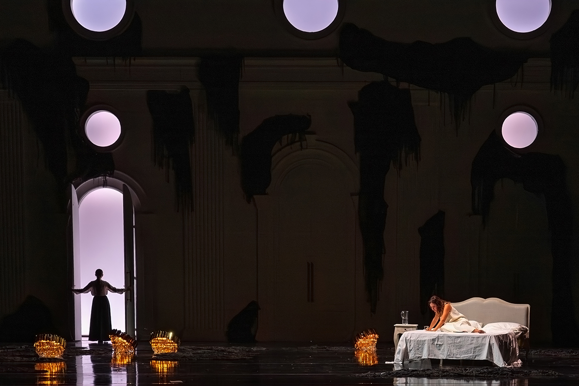 Opera La Traviata del regista Roberto Catalano