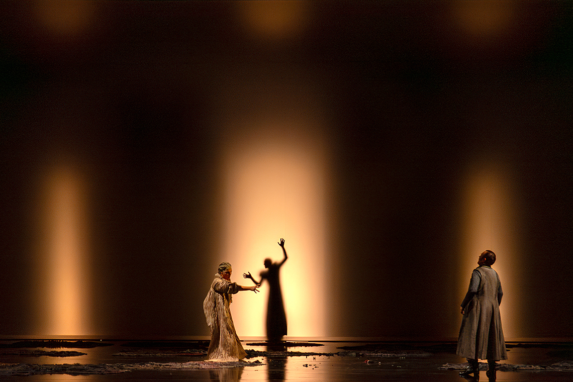 Opera TRILOGIA POPOLARE_IL TROVATORE  del regista Roberto Catalano, al Teatro Municipale, Piacenza nel 2025